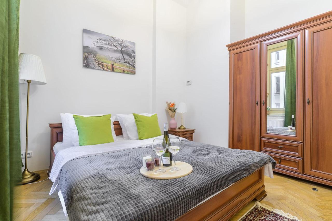 Cozy Apartment Near Stefanikuv Most Prag Exterior foto